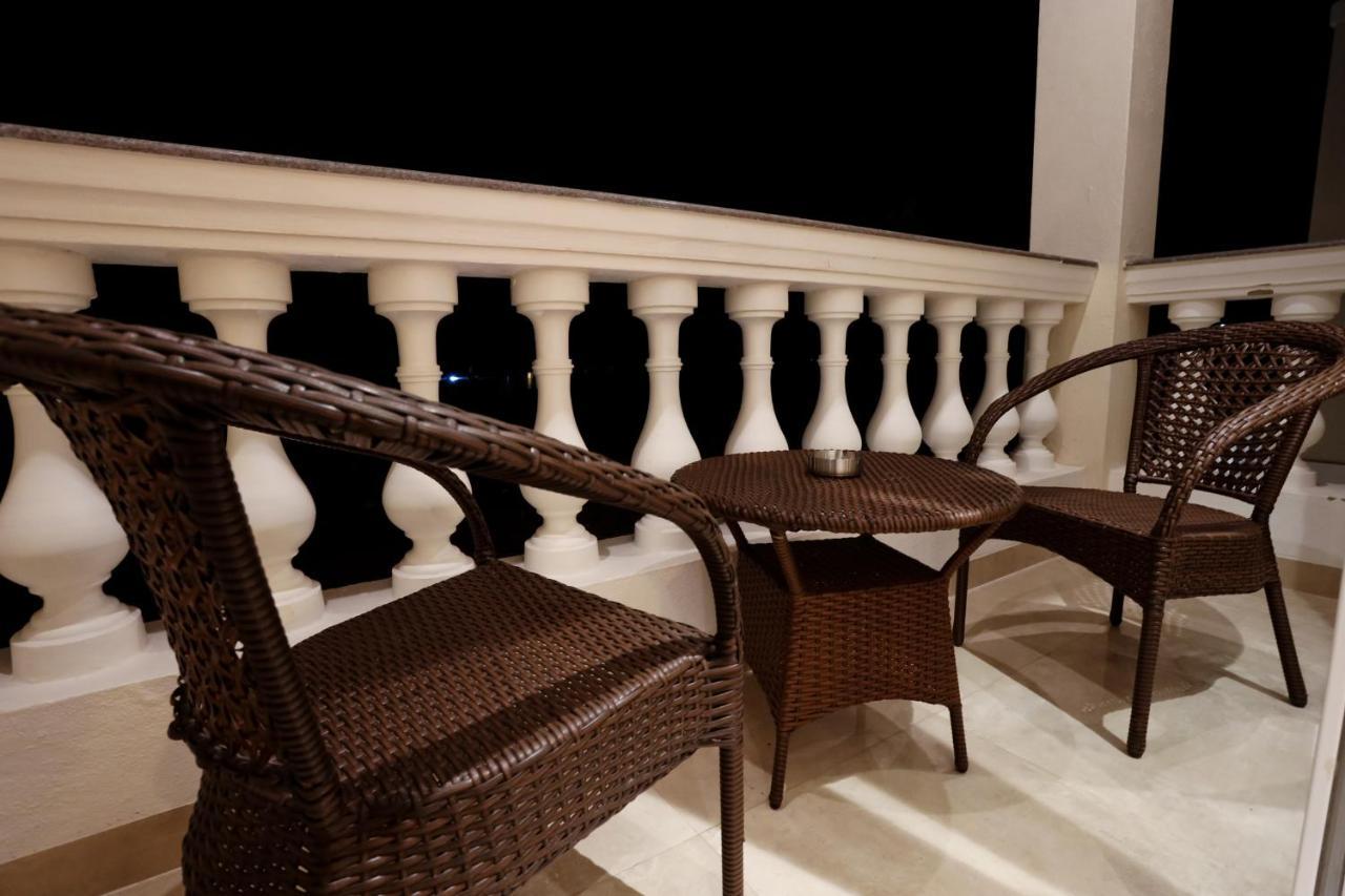 Calux Grand Baga - Formerly Amara Grand Екстер'єр фото